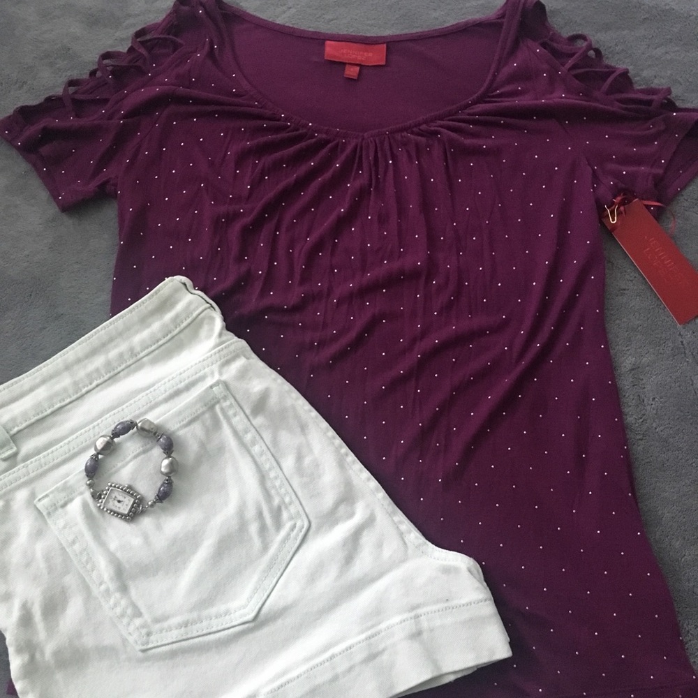 NWT Womens Purple Jennifer Lopez Cold Shoulder Tee